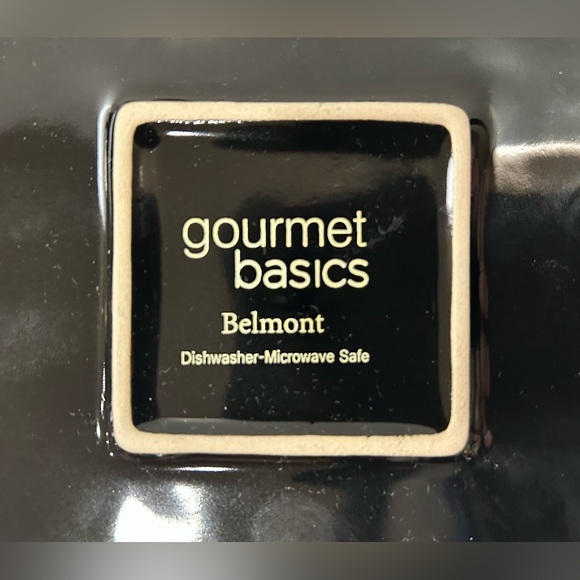 Mikasa Gourmet Basics - Belmont Red Vine Square Salad Plate - Approx. 7.5in Sq. - Picture 3 of 3